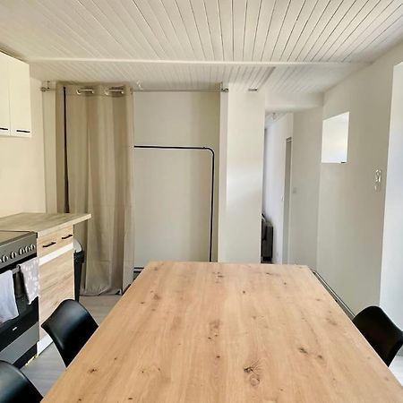 Agreable Maison De Village Avec Balcon Roiffieux المظهر الخارجي الصورة