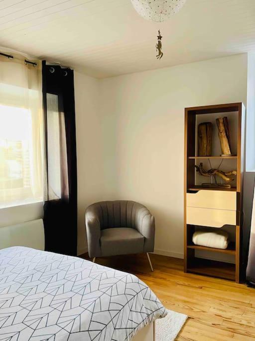 Agreable Maison De Village Avec Balcon Roiffieux المظهر الخارجي الصورة